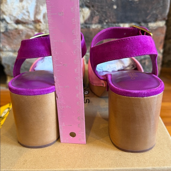 New in box! Charlotte Stone Maud Sandals in Flamingo Azalea size 8 - Picture 4 of 8